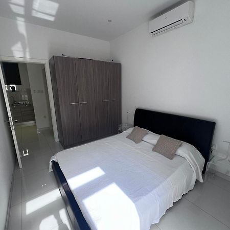 Sunny One Bedroom Apartment In Old Bakery Street La Valeta Exterior foto